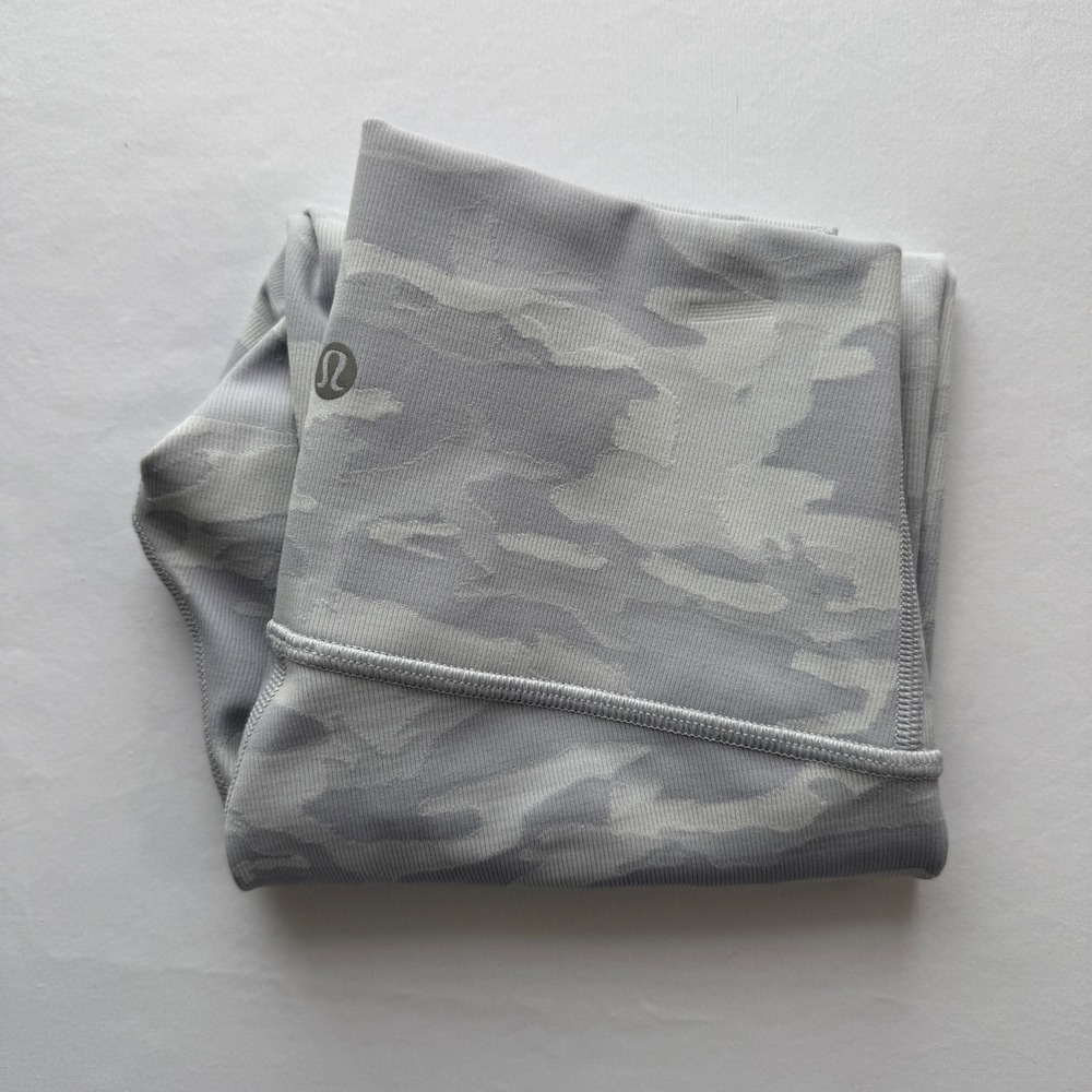 Lululemon Wonder Under Crop Leggings Grey White Camo High Rise Size 2 Yoga - Picture 10 of 10